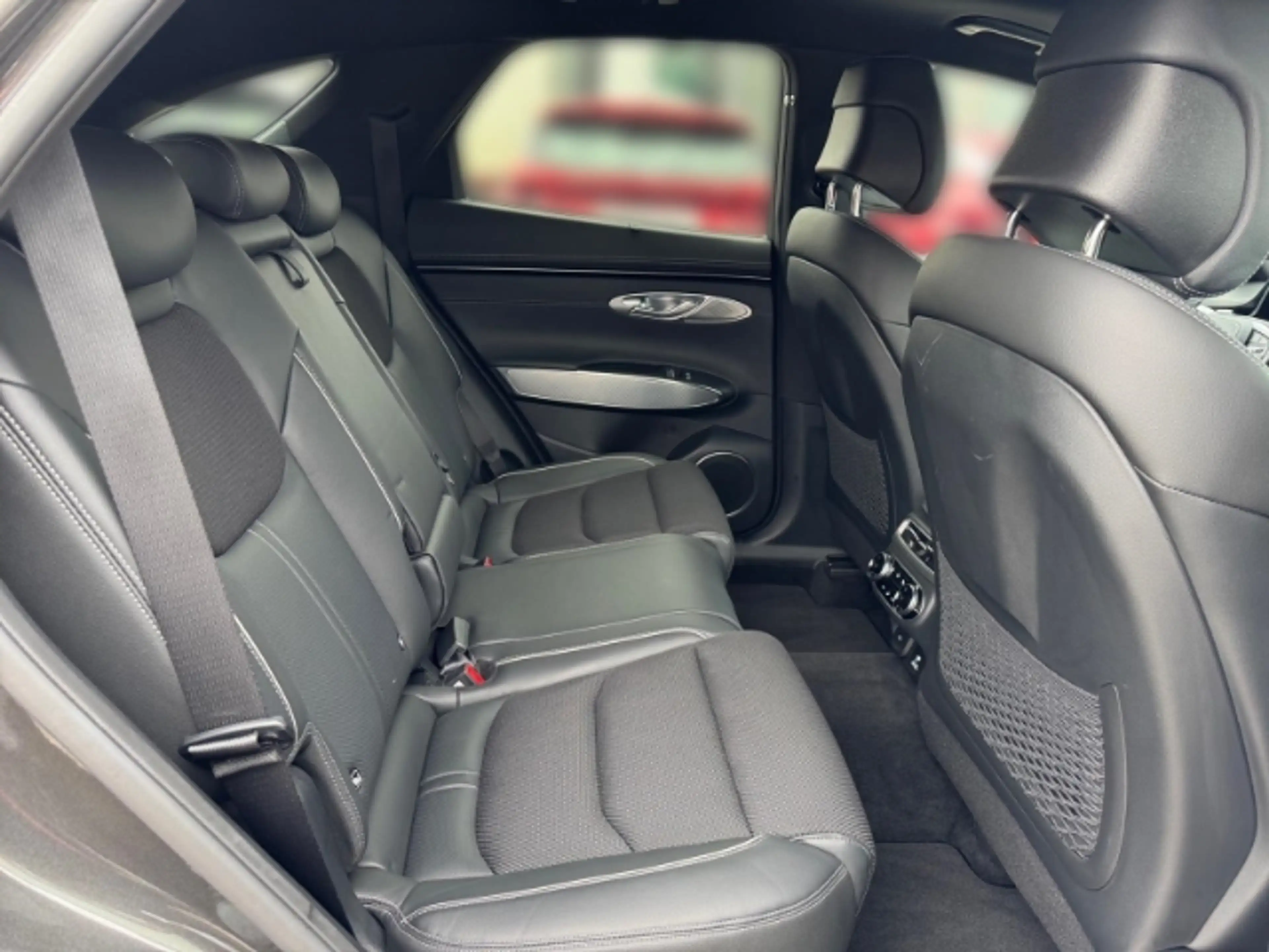 Genesis GV70 Sport 4WD Memory Sitze LED ACC El. Heckklappe Appl — photo 13