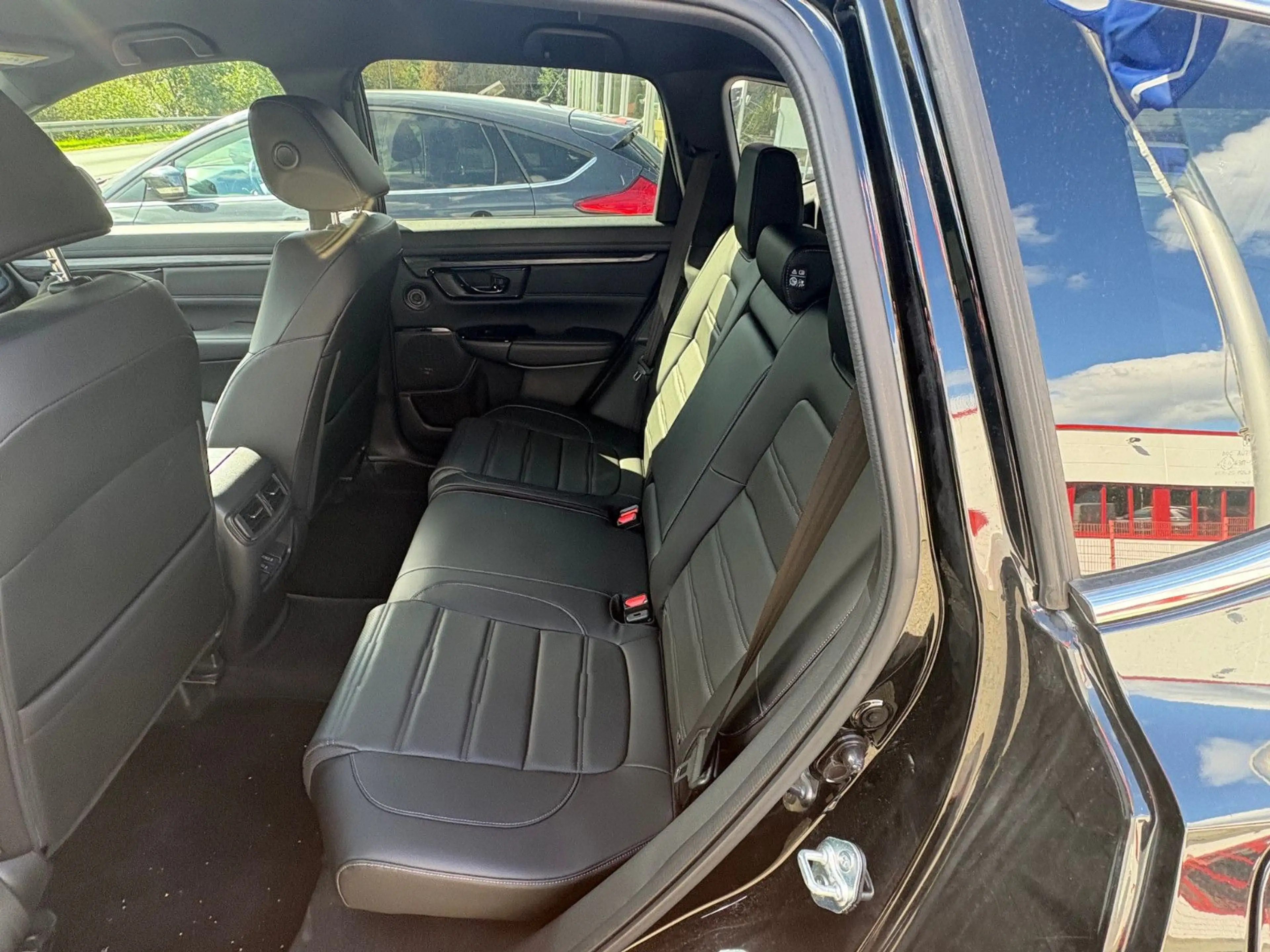 Honda CR-V 2.0 i-MMD HYBRID 2WD Sport Line — photo 10