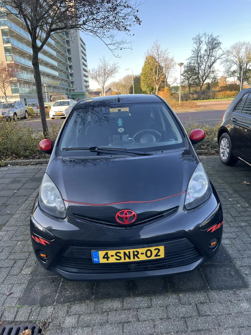 Toyota Aygo 1.0 VVT-i Access Zwart - 1
