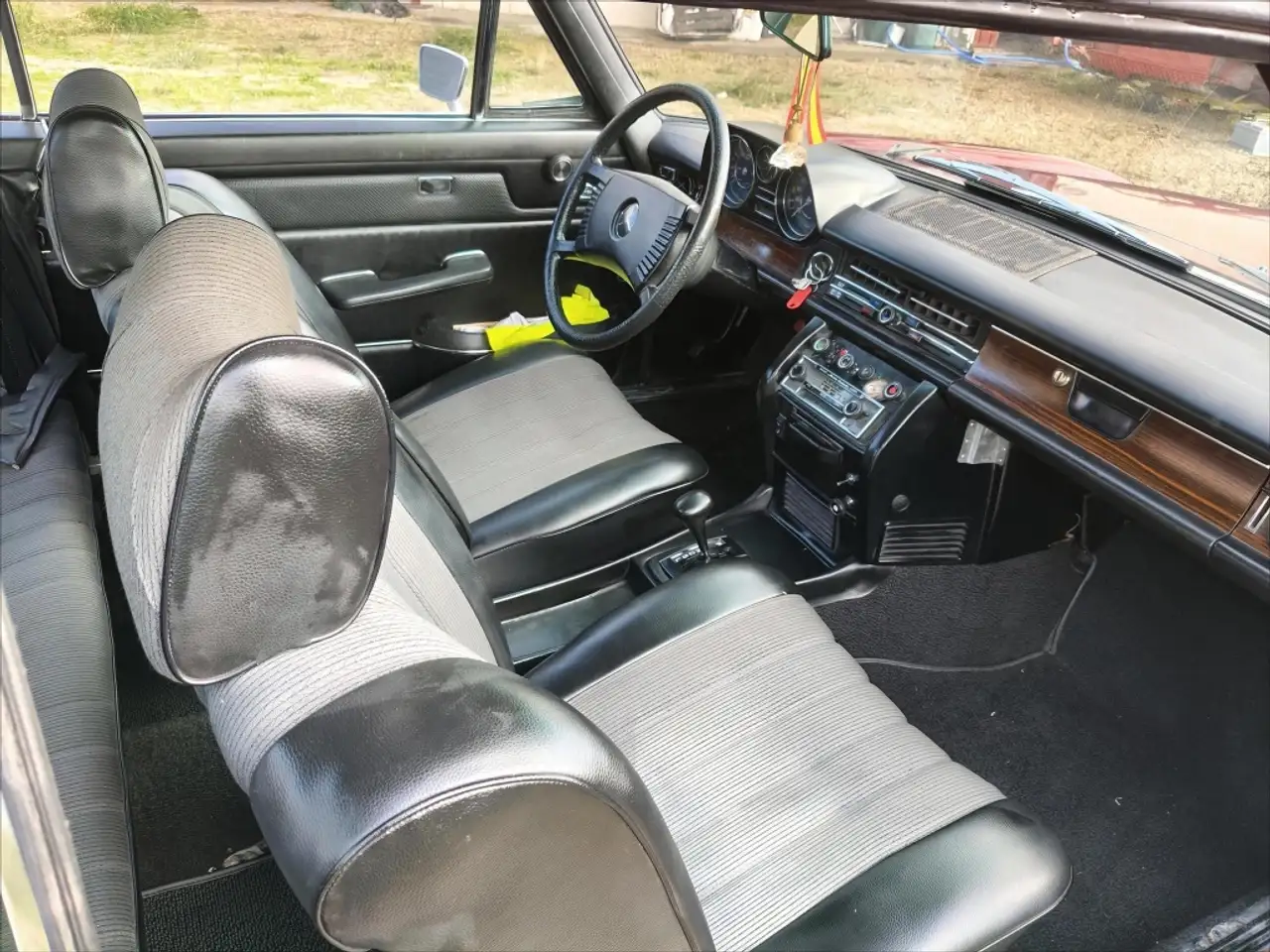 Mercedes-Benz 260 Deportivo Automático de 2 Puertas, foto 10