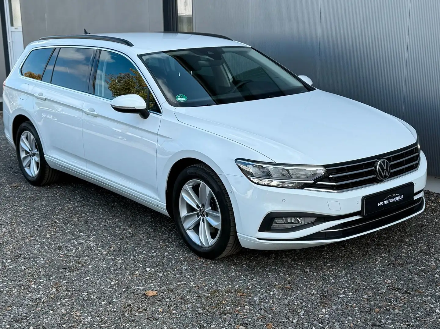 Volkswagen Passat Variant Passat 4M 2.0 200PS DSG*ACC*VIRTUAL*RFK*AHK Weiß - 2