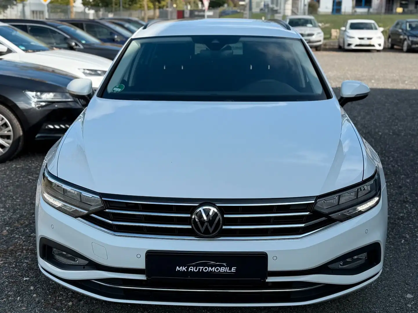 Volkswagen Passat Variant Passat 4M 2.0 200PS DSG*ACC*VIRTUAL*RFK*AHK Weiß - 1