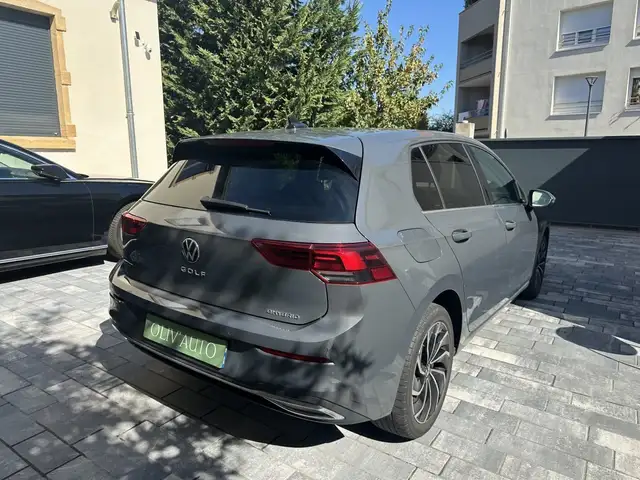 Volkswagen Golf view 4