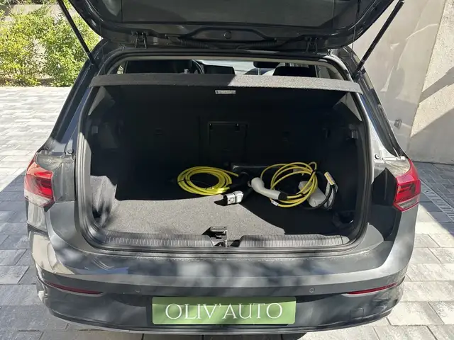 Volkswagen Golf view 6
