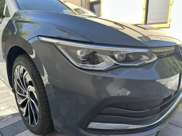 Volkswagen Golf view 19