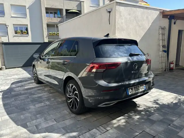 Volkswagen Golf view 14