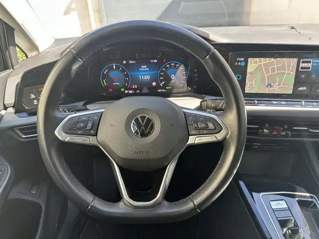 Volkswagen Golf view 13