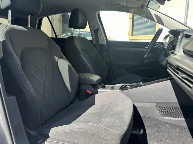 Volkswagen Golf view 18