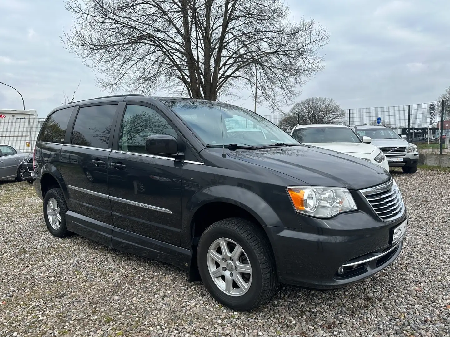 Chrysler Grand Voyager TOWN & COUNTRY TOURING/BEHINDERTENGERECHTE FAHRZ Schwarz - 1