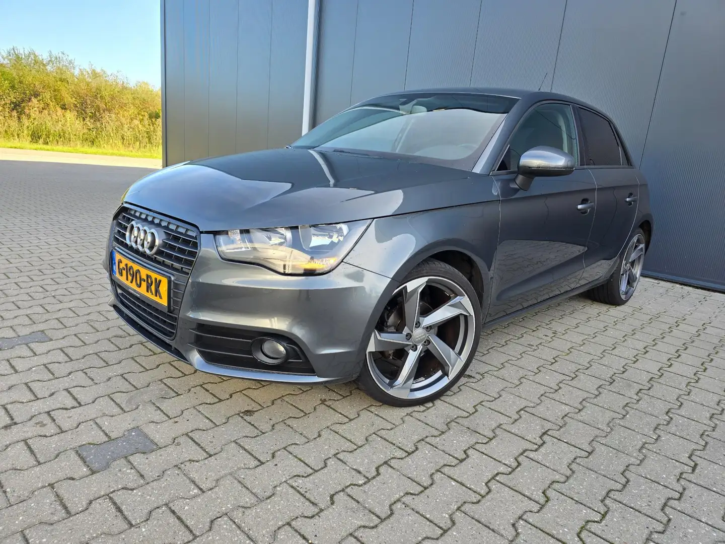 Audi A1 Sportback 1.2 TFSI Attraction Apk / Stoelverwarmin Gris - 2
