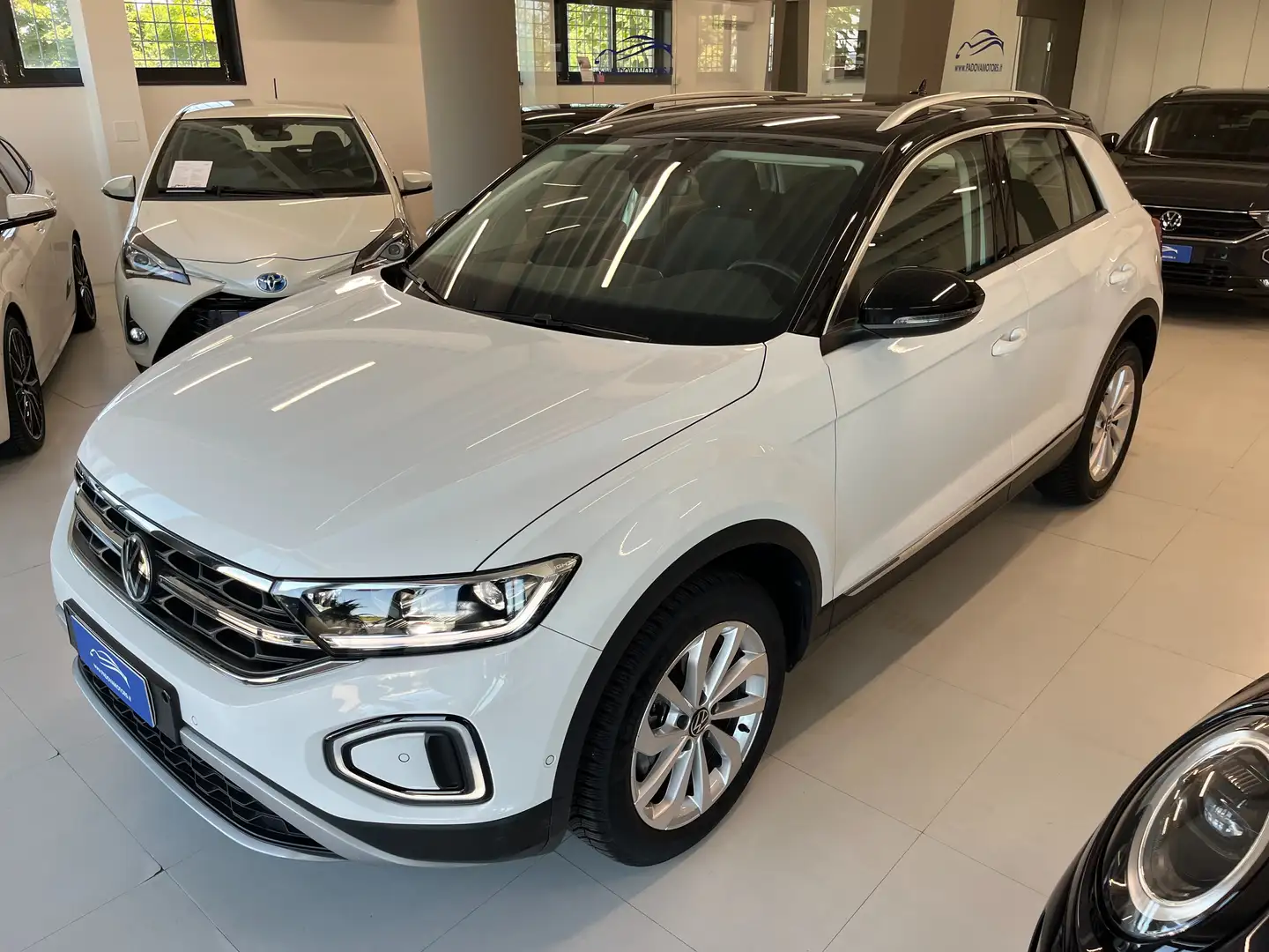 Volkswagen T-Roc 1.5 TSI 150cv DSG Style Bianco - 1