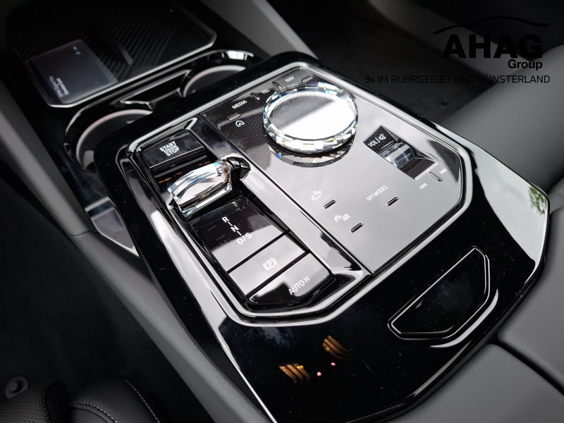 BMW 550 e xDrive M Sportpaket Pro — photo 10