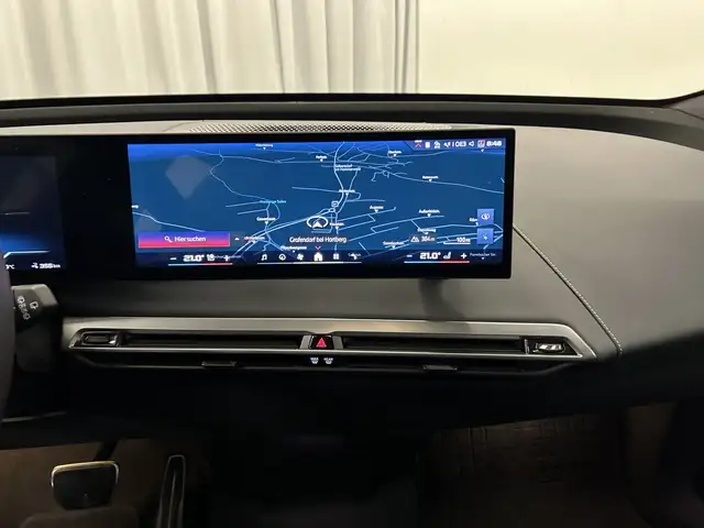 BMW iX view 11