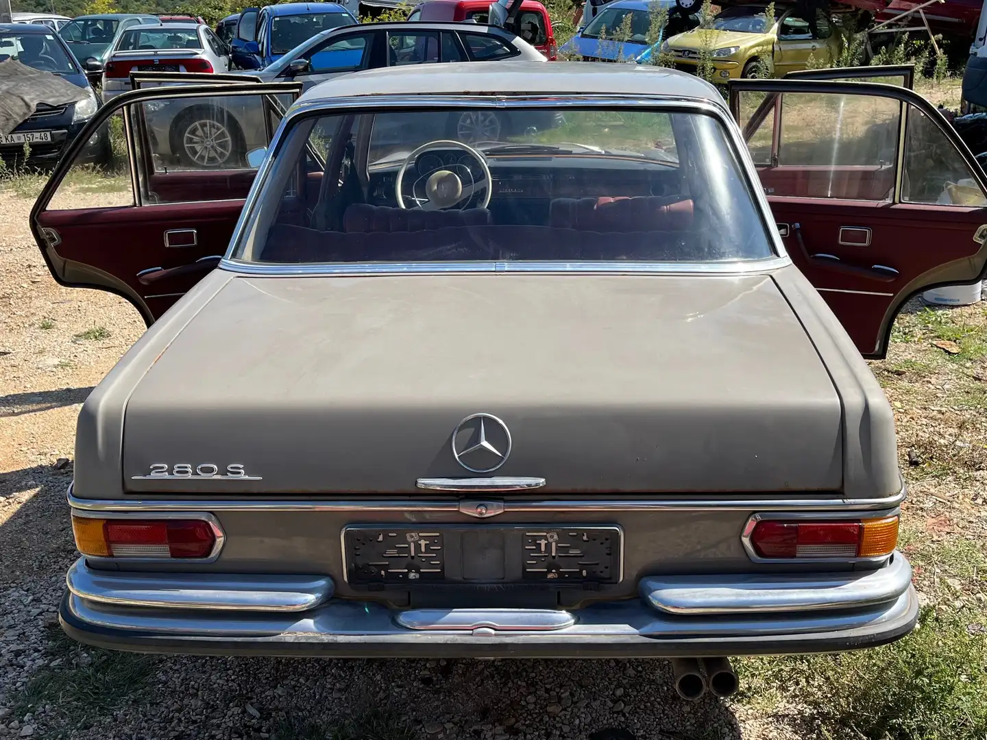Mercedes-Benz 280 W108, 280 S Grau - 2
