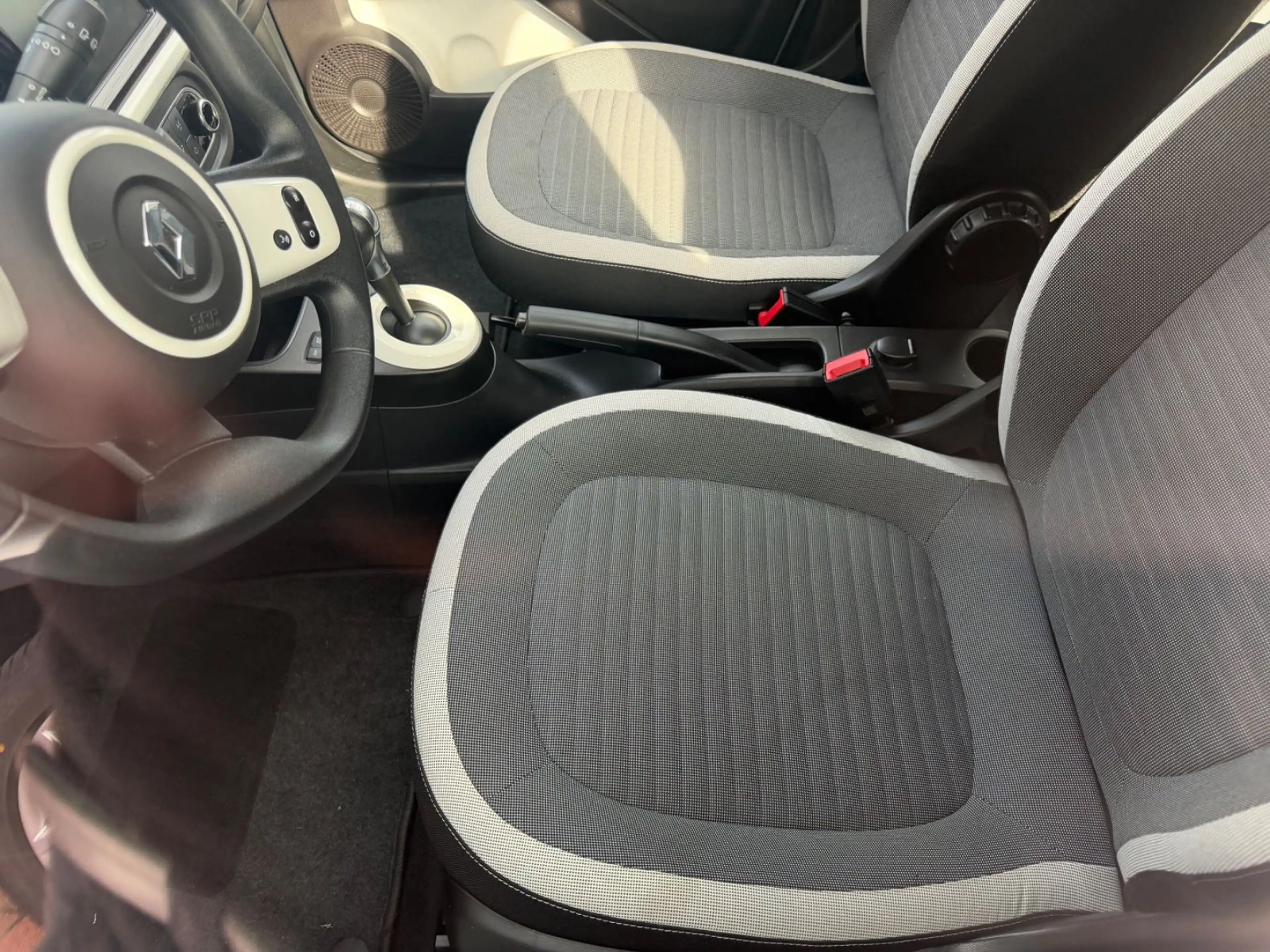 Renault Twingo Zen Electric 1.Hd+dt.Fhzg.+LED — photo 3