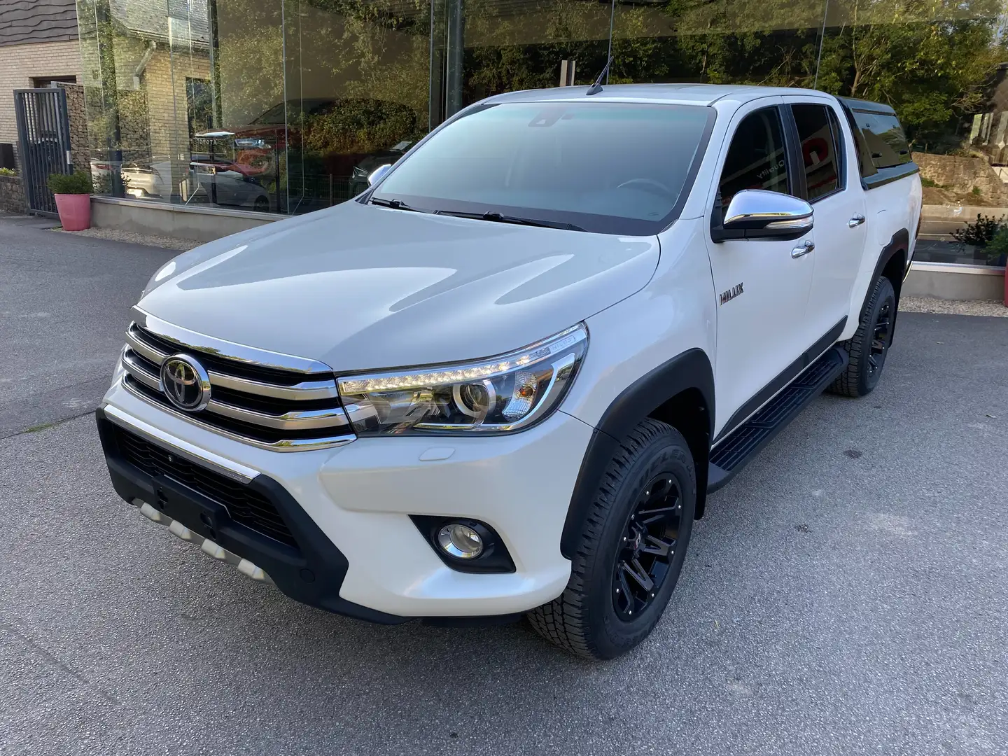 Toyota Hilux 2.4 D-4D 4WD Lounge Alb - 1