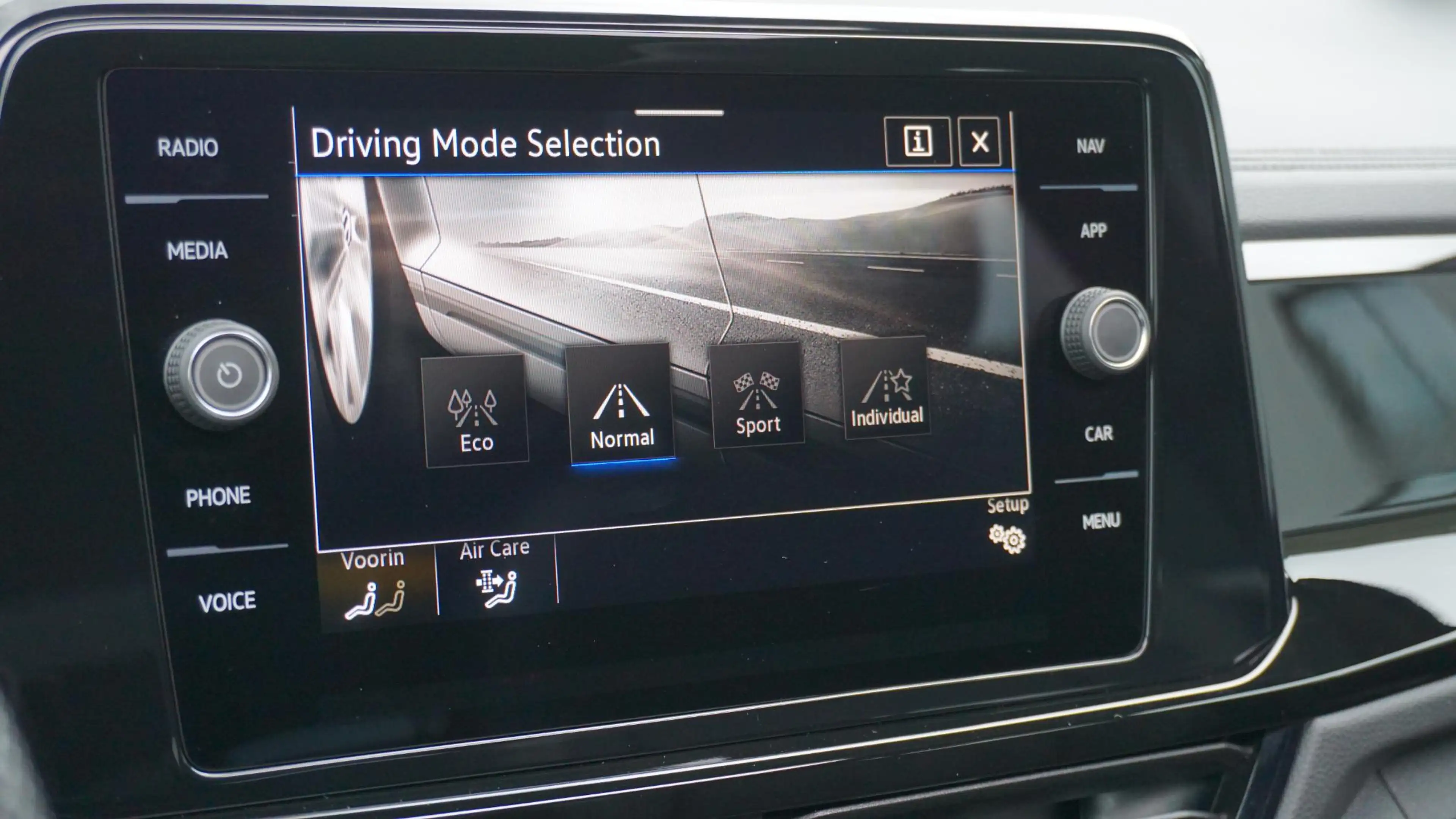 Volkswagen T-Roc 1.5 TSI 150pk DSG 2x R-Line & Black Style Pano.Dak — photo 19