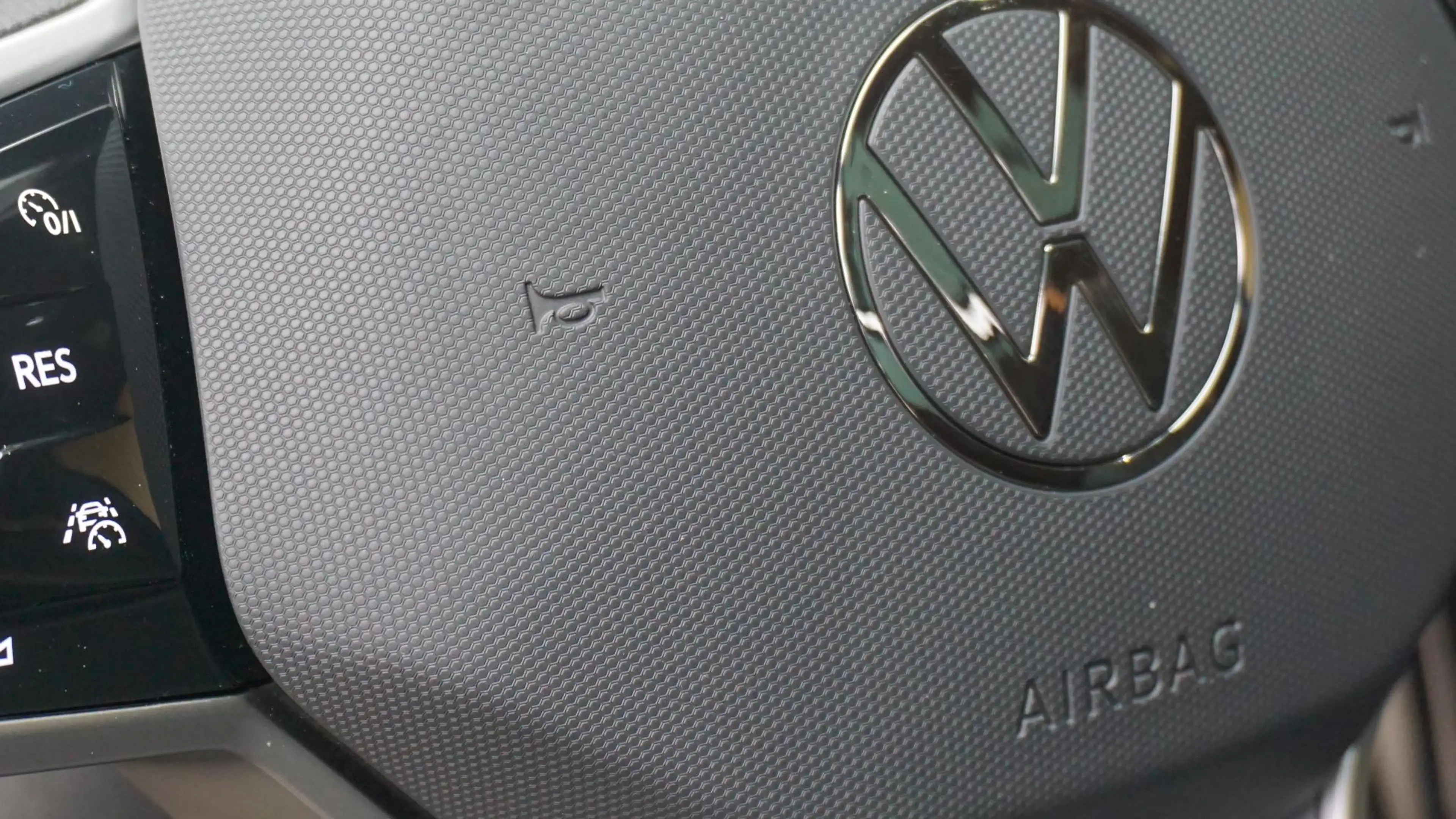 Volkswagen T-Roc 1.5 TSI 150pk DSG 2x R-Line & Black Style Pano.Dak — photo 42
