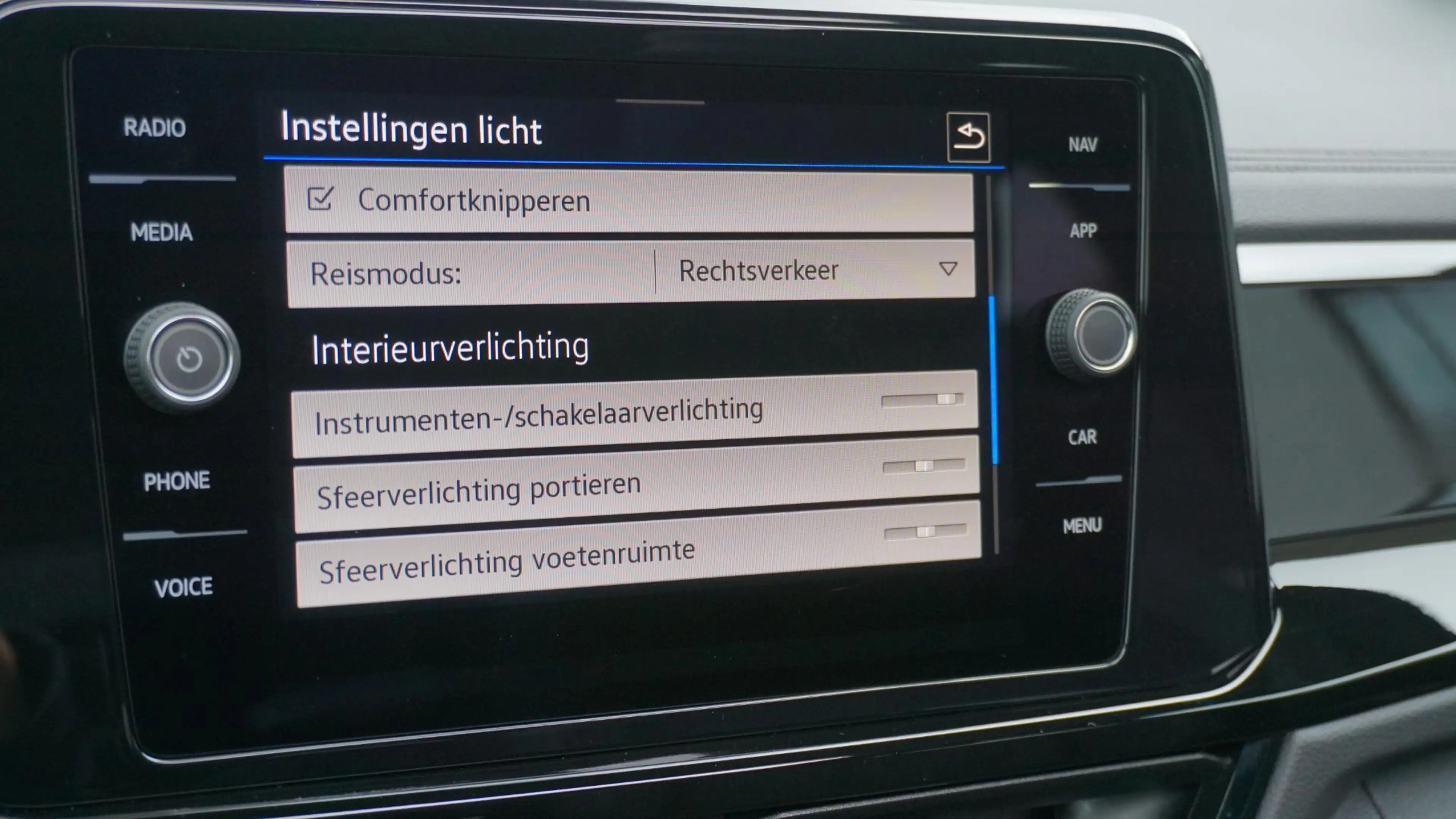Volkswagen T-Roc 1.5 TSI 150pk DSG 2x R-Line & Black Style Pano.Dak — photo 34