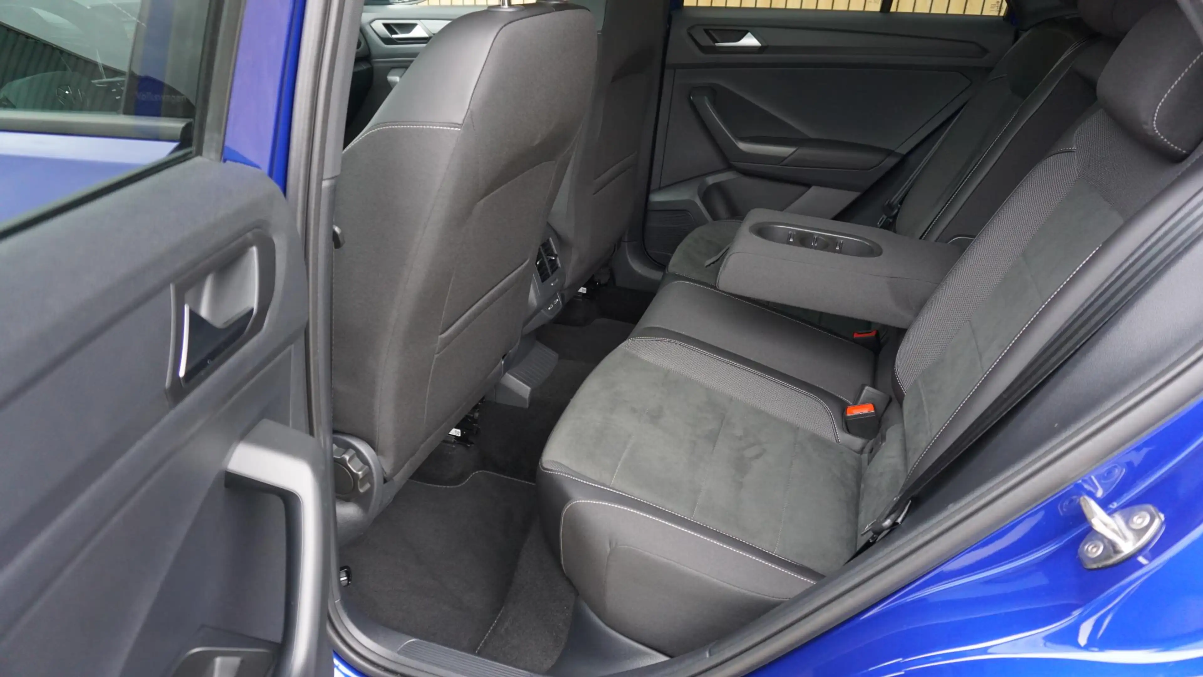 Volkswagen T-Roc 1.5 TSI 150pk DSG 2x R-Line & Black Style Pano.Dak — photo 24