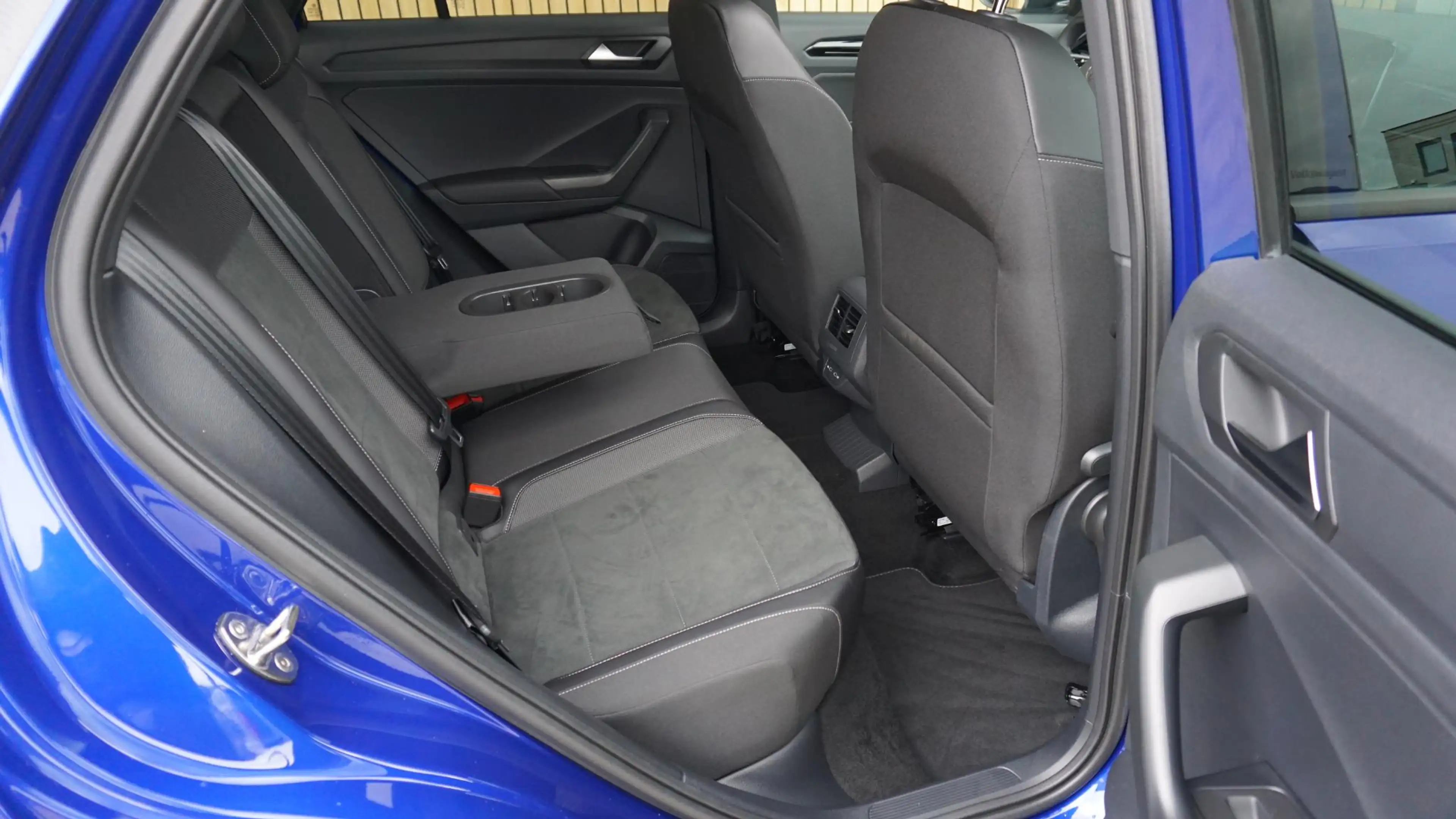 Volkswagen T-Roc 1.5 TSI 150pk DSG 2x R-Line & Black Style Pano.Dak — photo 25