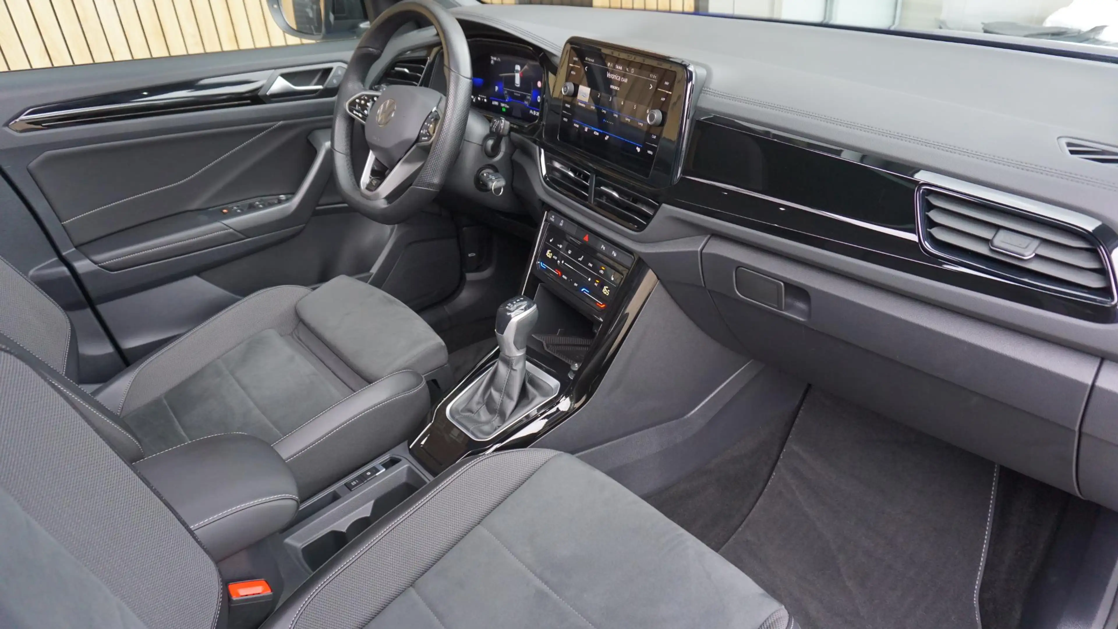 Volkswagen T-Roc 1.5 TSI 150pk DSG 2x R-Line & Black Style Pano.Dak — photo 10