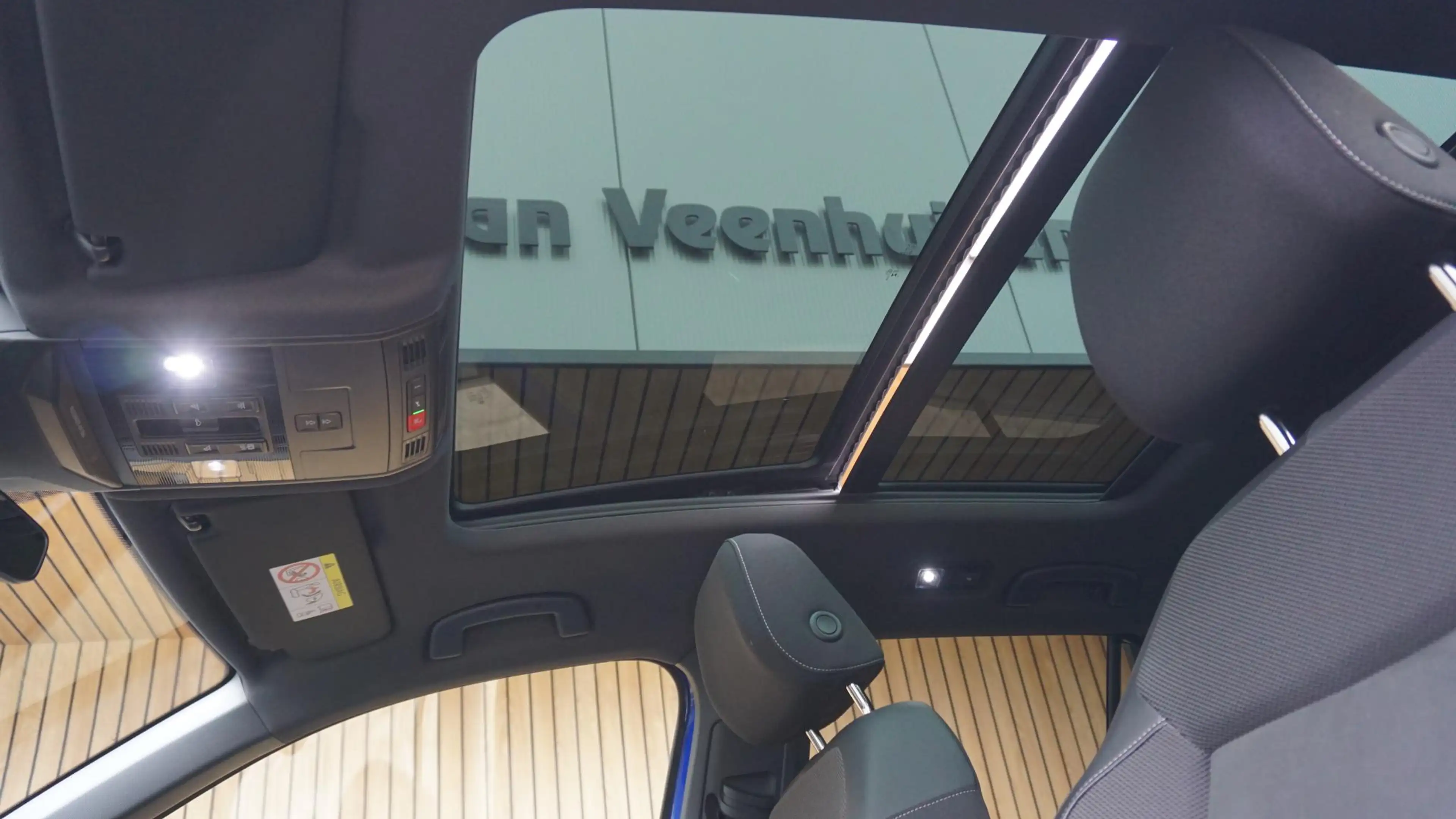 Volkswagen T-Roc 1.5 TSI 150pk DSG 2x R-Line & Black Style Pano.Dak — photo 12