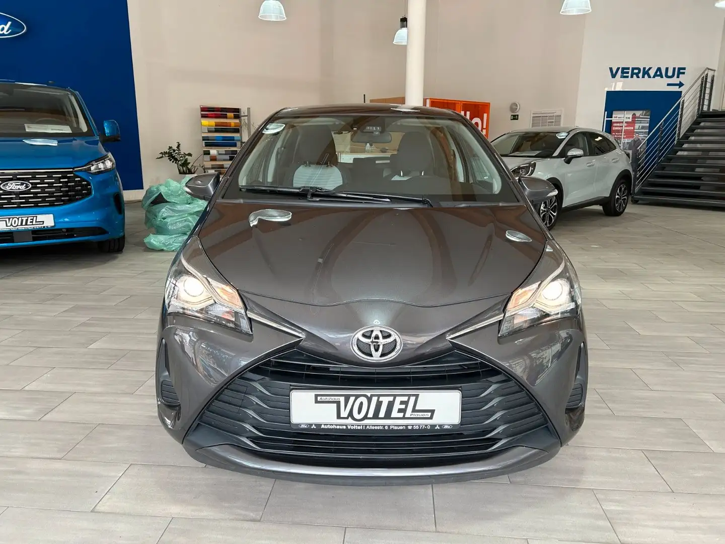 Toyota Yaris Comfort Grigio - 2