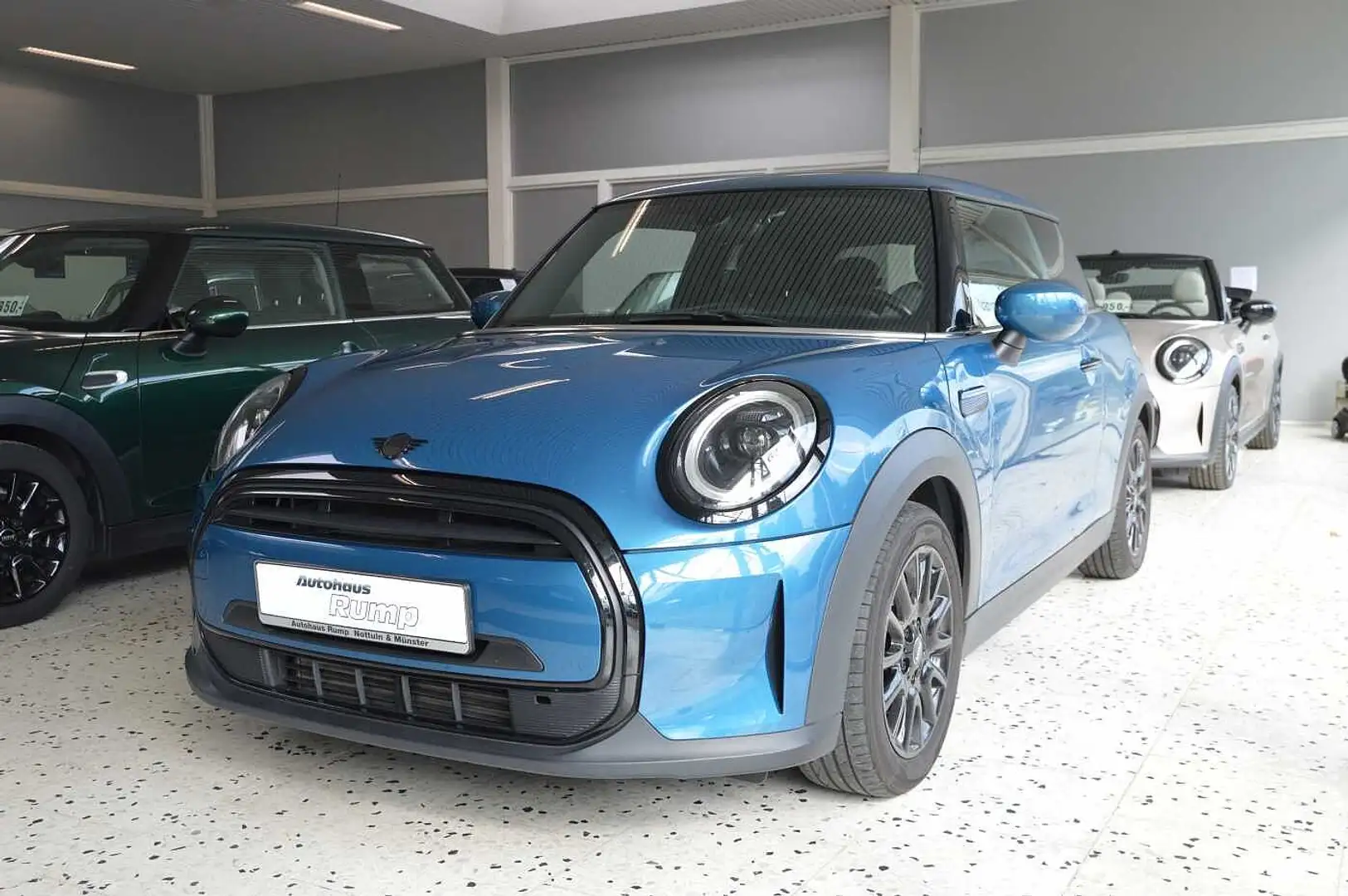 MINI 3-TÜRER Mini One Classic Trim Blau - 1