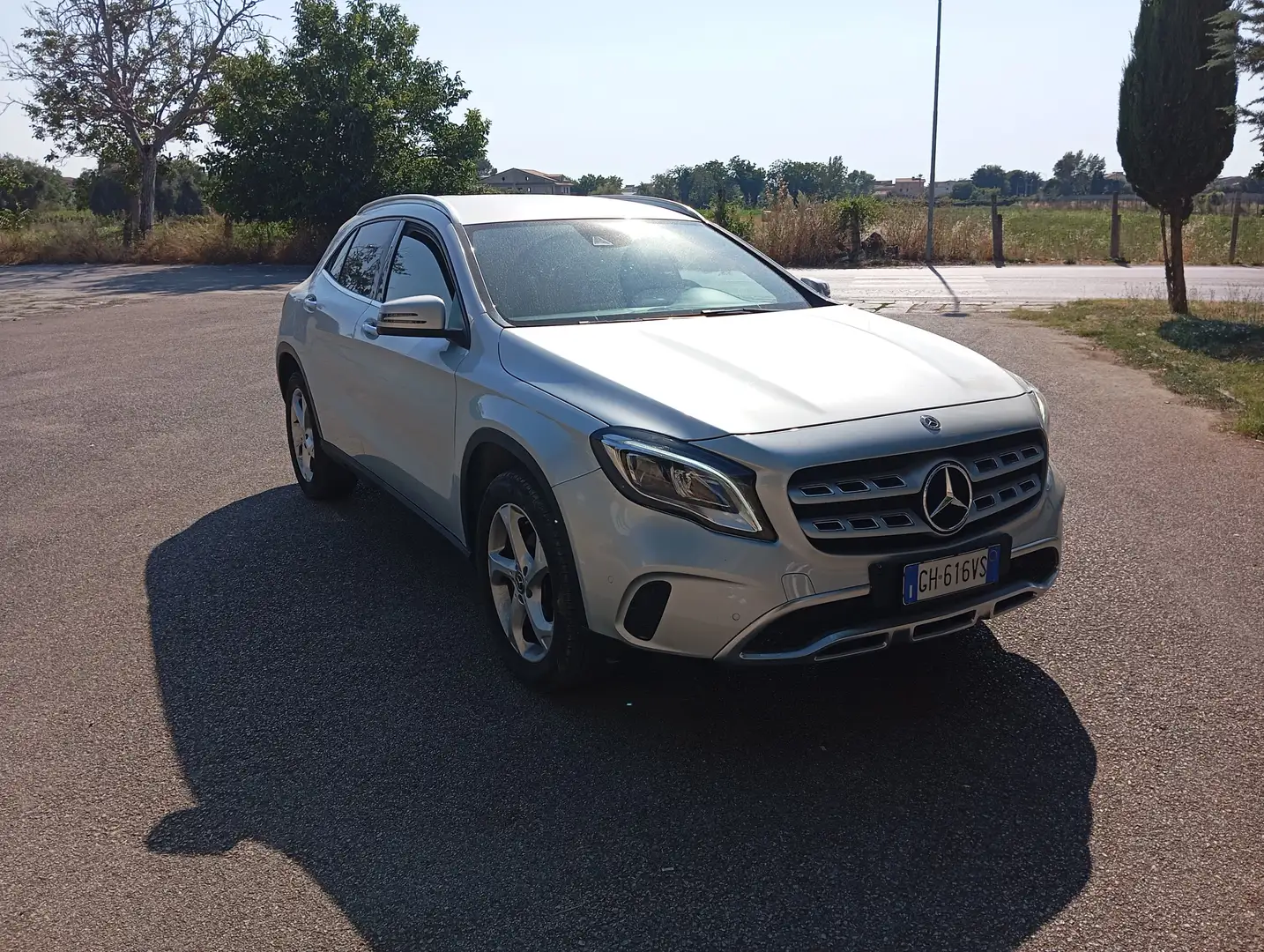 Mercedes-Benz GLA 220 GLA-X156  d Sport 170cv auto Grigio - 2