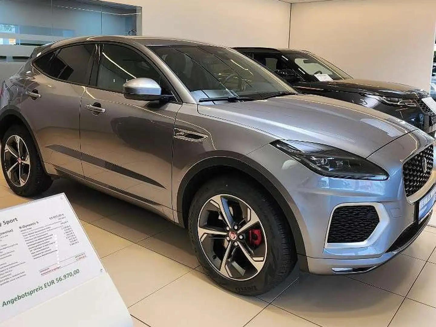 Jaguar E-Pace mit Garantie: 2.0DI4 D165 AWD R-Dynamic SE Aut Grau - 1