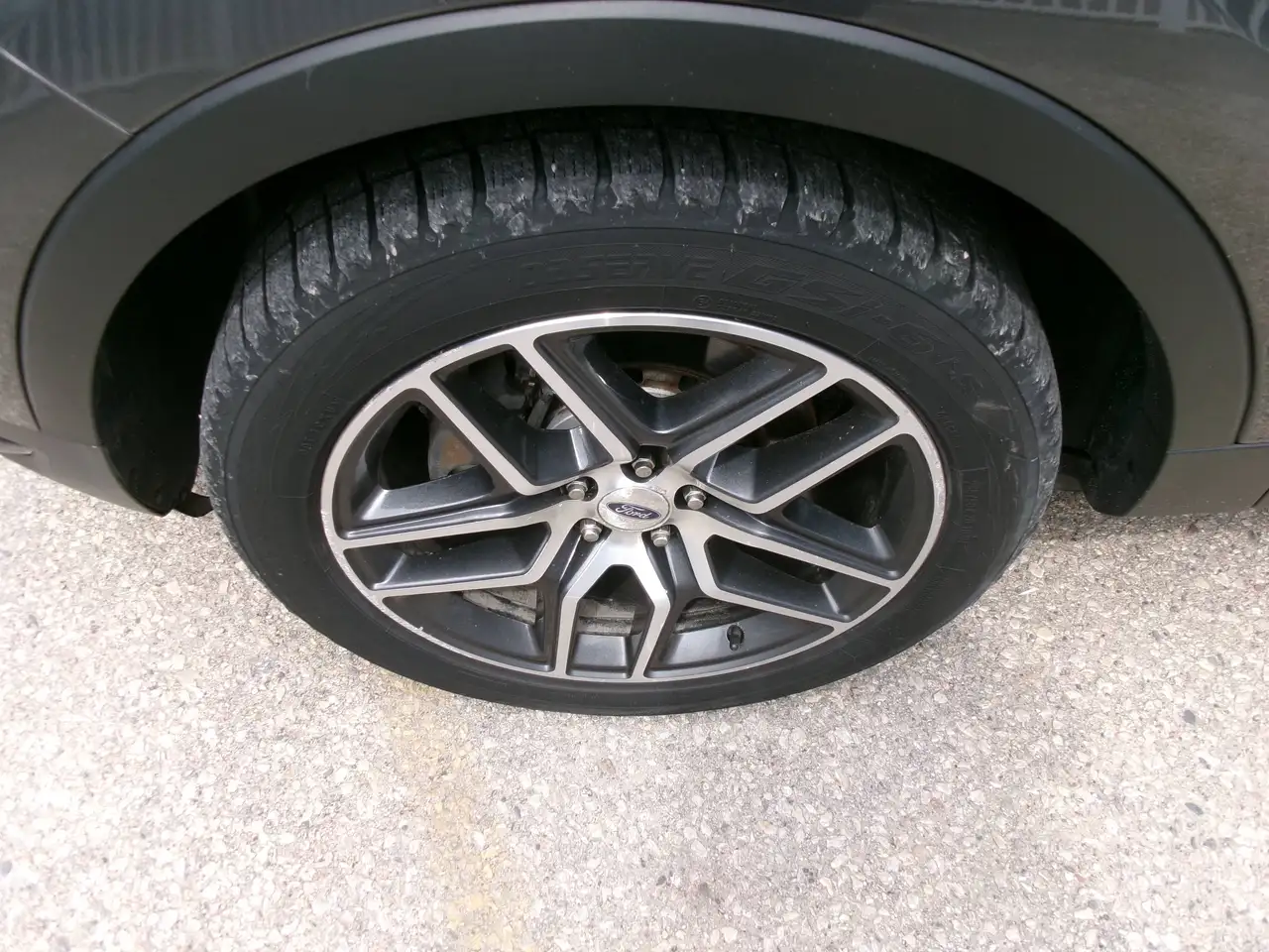 Ford Explorer photo Ford Explorer