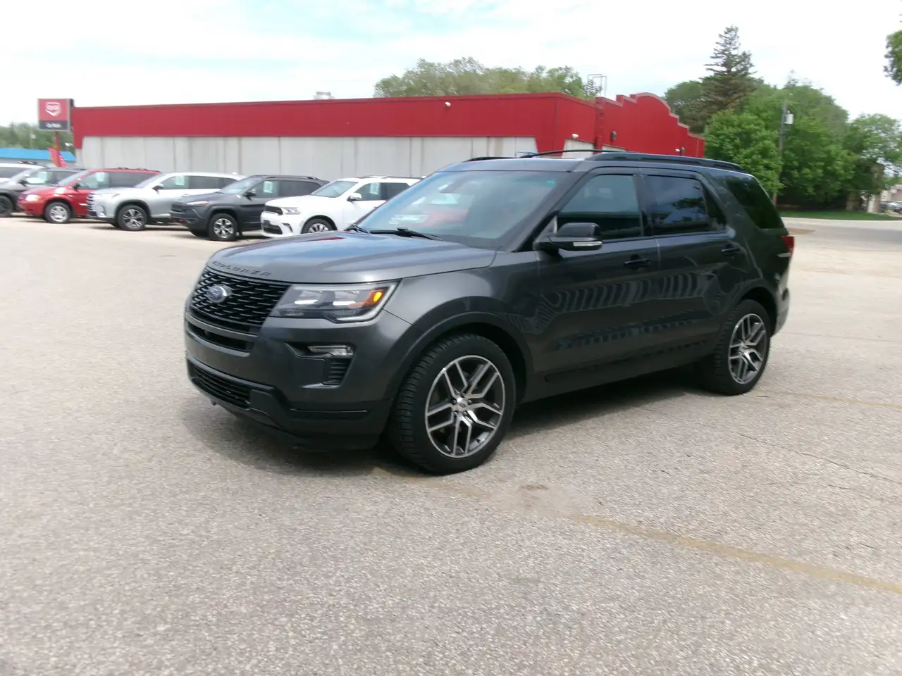Ford Explorer photo Ford Explorer
