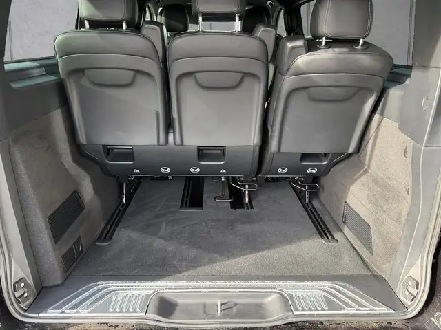 Mercedes-Benz V 300 view 10