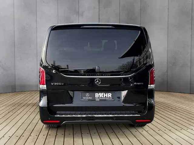 Mercedes-Benz V 300 view 8