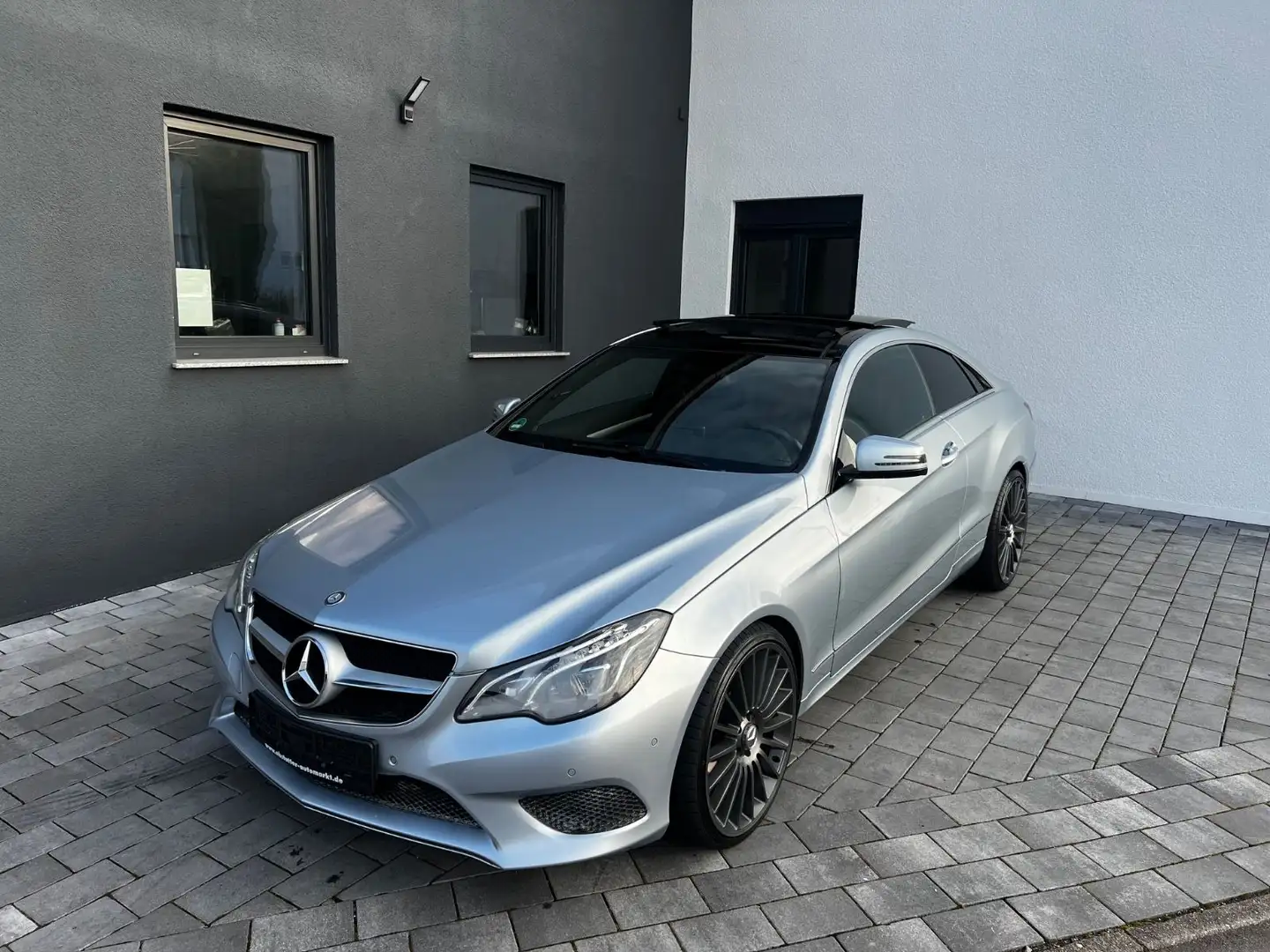 Mercedes-Benz E 250 CDI Coupe Automatik/Navi/Pano Argent - 1