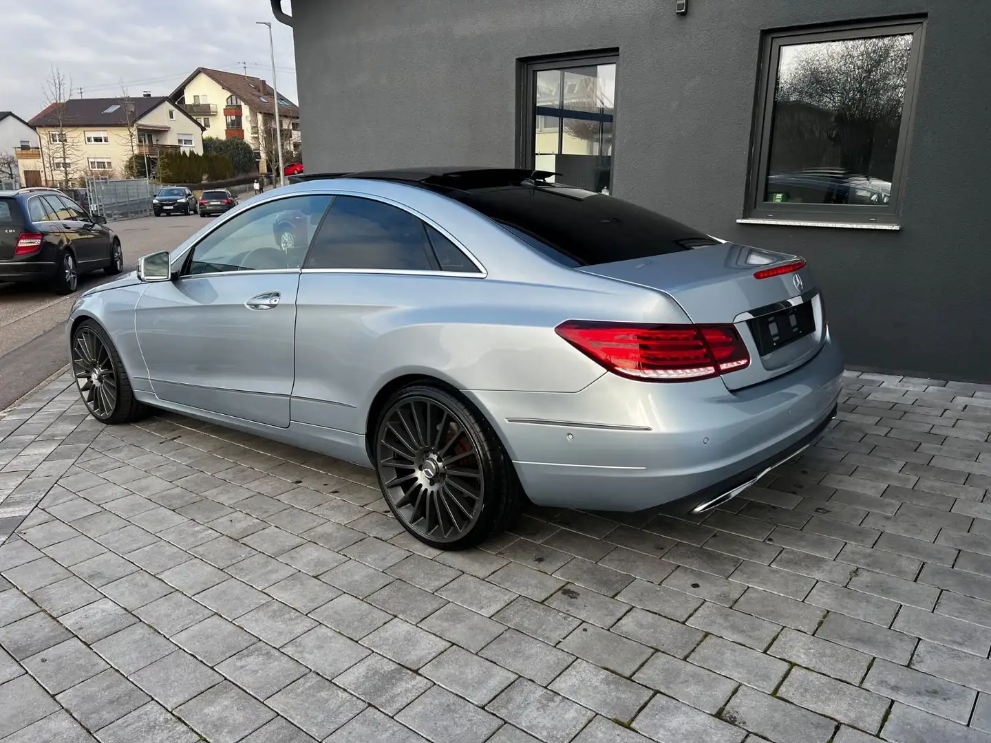 Mercedes-Benz E 250 CDI Coupe Automatik/Navi/Pano Argent - 2