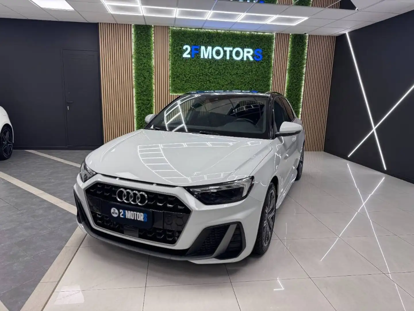 Audi A1 30 1.0 tfsi S line edition s-tronic Blanc - 2