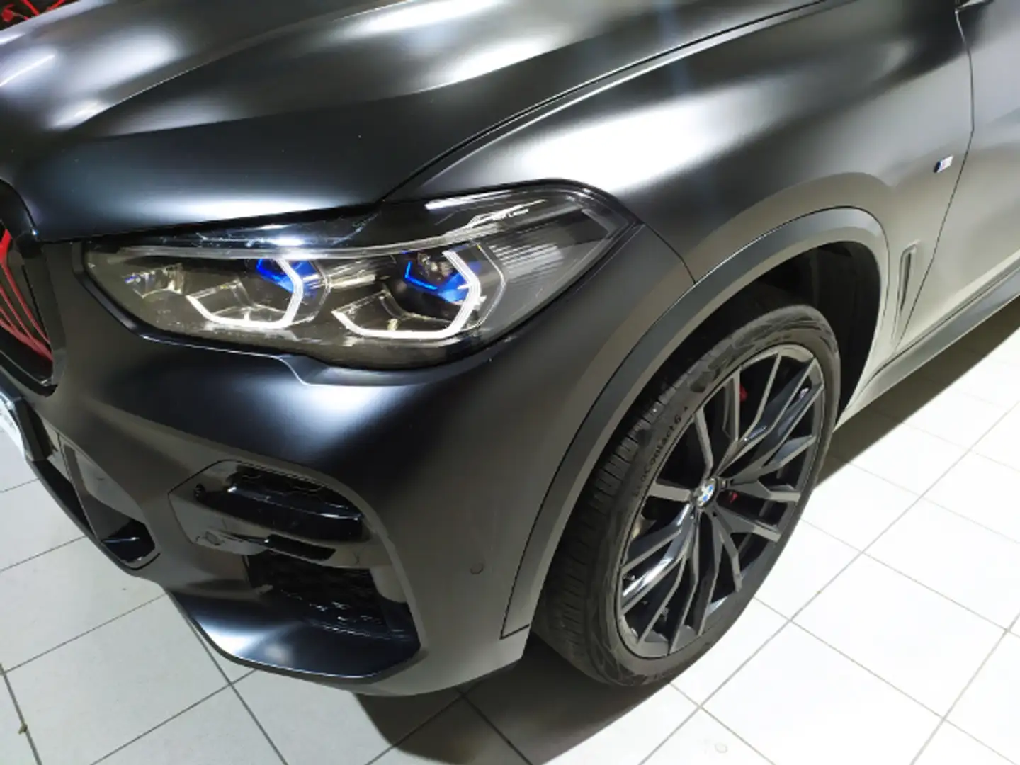 BMW X5 xDrive 40iA Schwarz - 2
