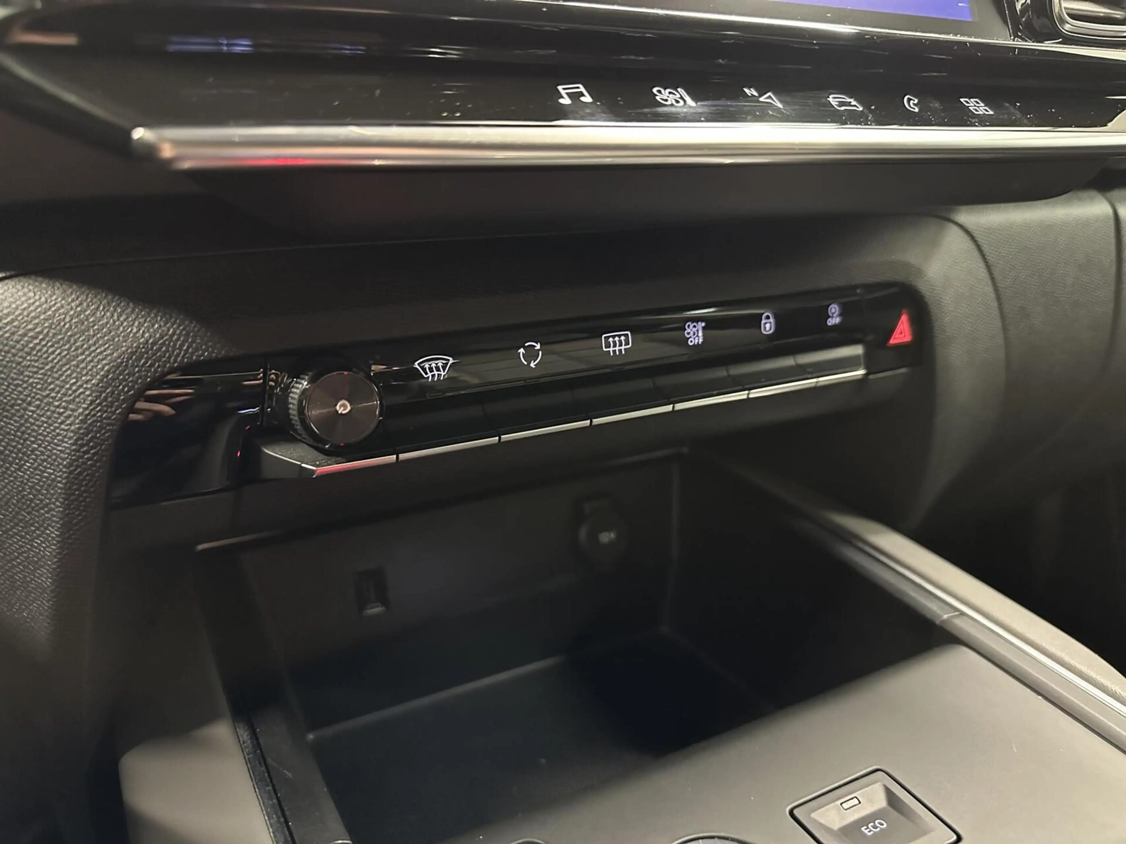 Citroen C5 Aircross 1.2 PureTech C-Series TREKHAAK CAMERA CRUISE NAVI — photo 38