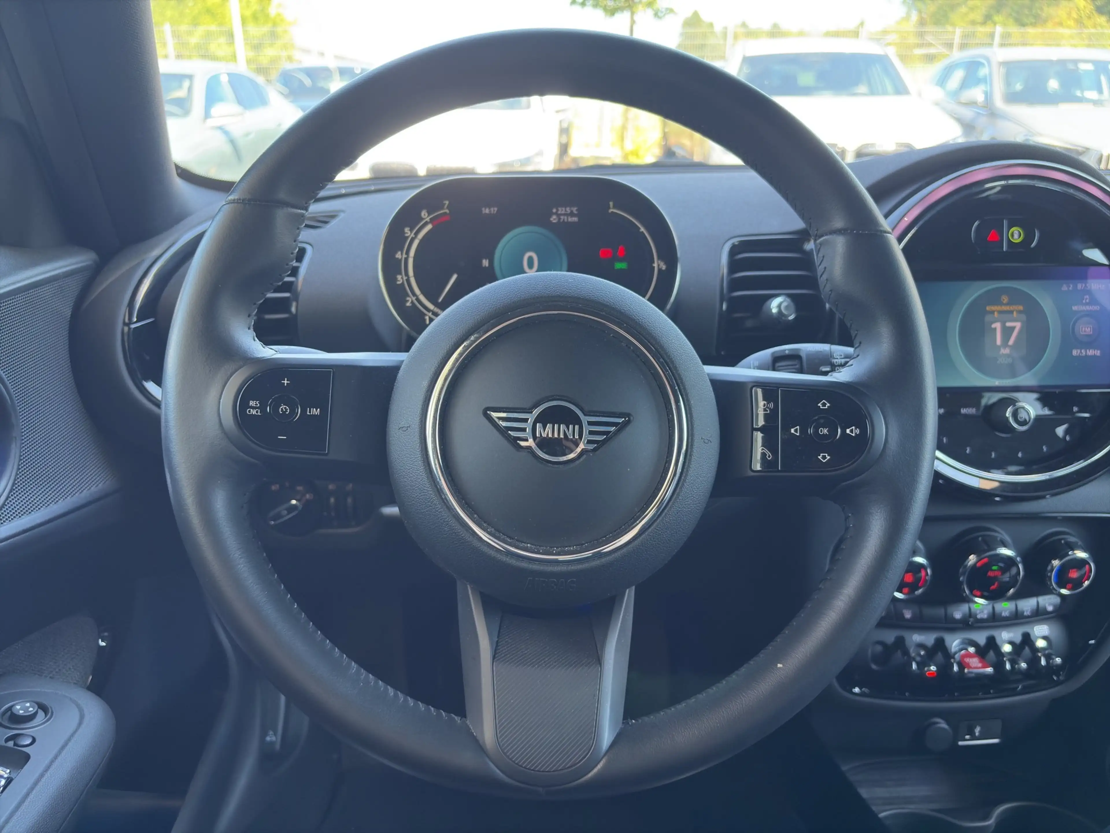 MINI Cooper Clubman — photo 10