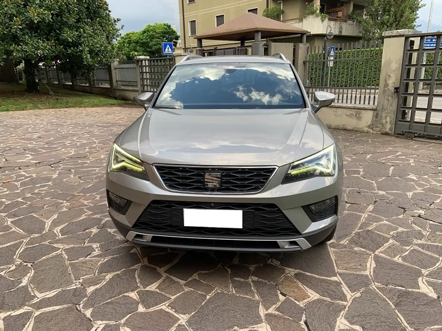SEAT Ateca Ateca 2.0 tdi Xcellence 4drive Gri - 2