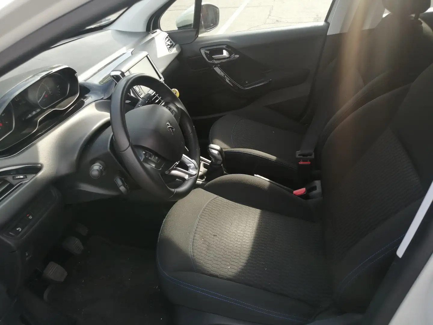 Peugeot 208 5p 1.2 puretech Allure s&s 82cv neopatentati - 1