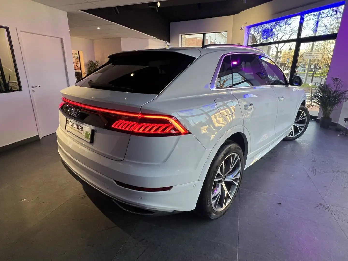 Audi Q8 55 TFSI e381 Avus ORIGINE FRANCE Blanc - 2