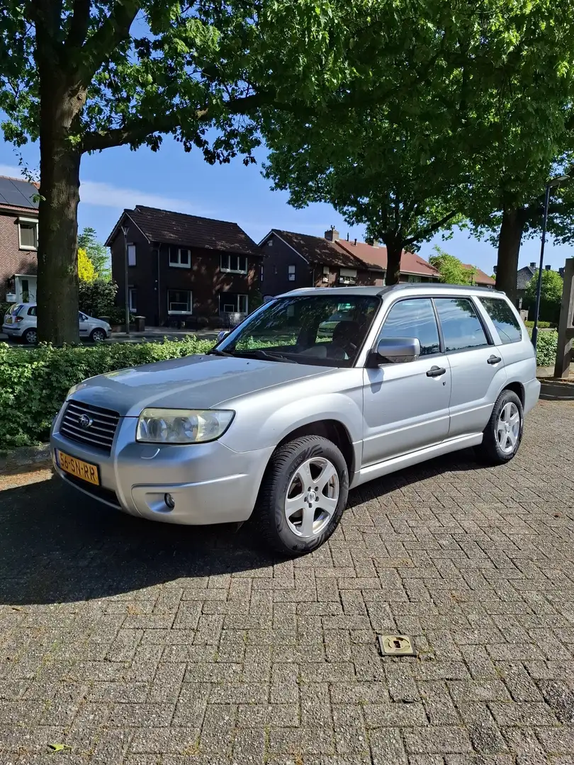Subaru Forester 2.0 X Comfort Pack Grijs - 1