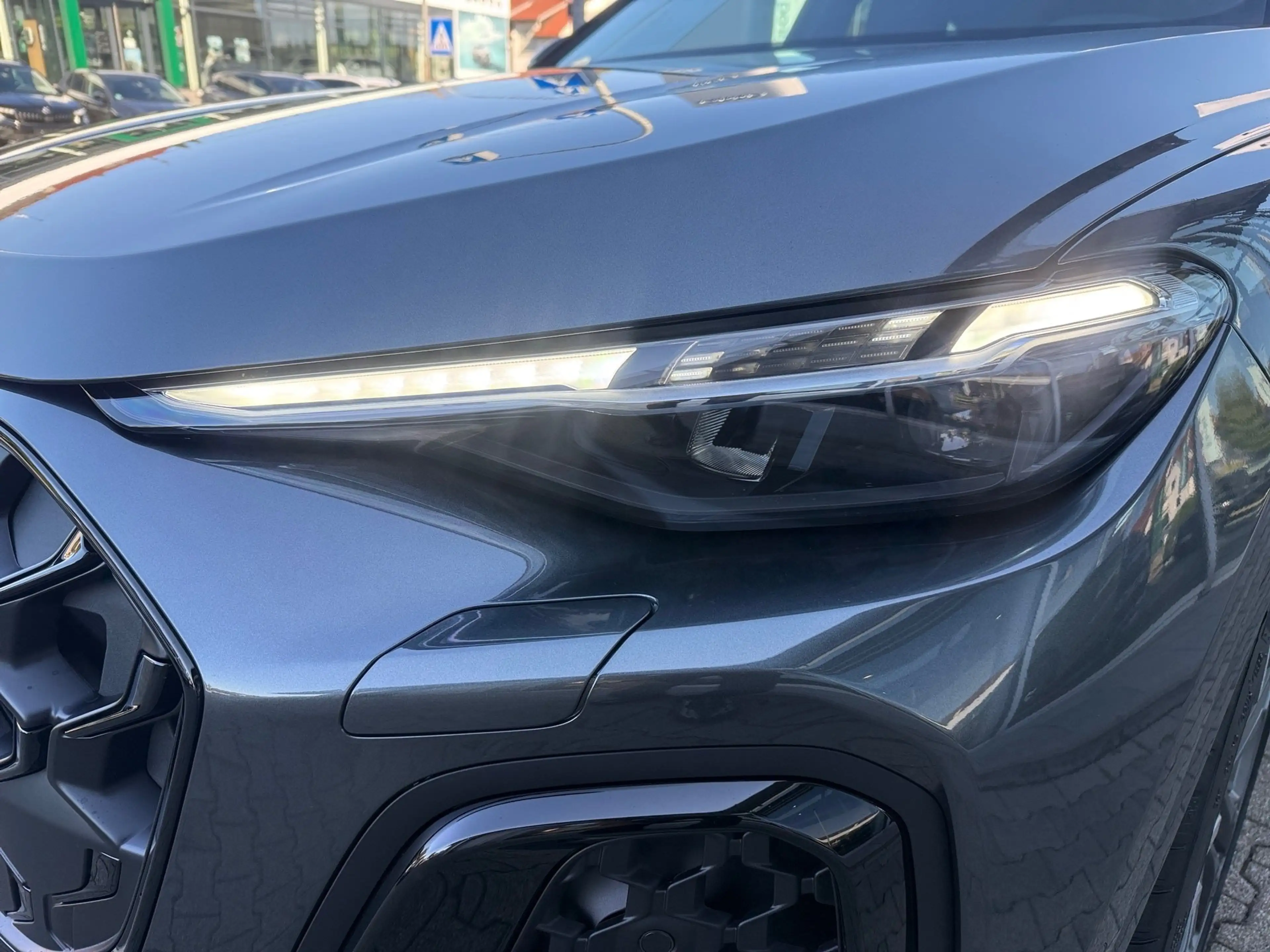 Audi SQ5 SUV TFSI quattro S-Tronic HeadUp Panodach AHK B&O — photo 5