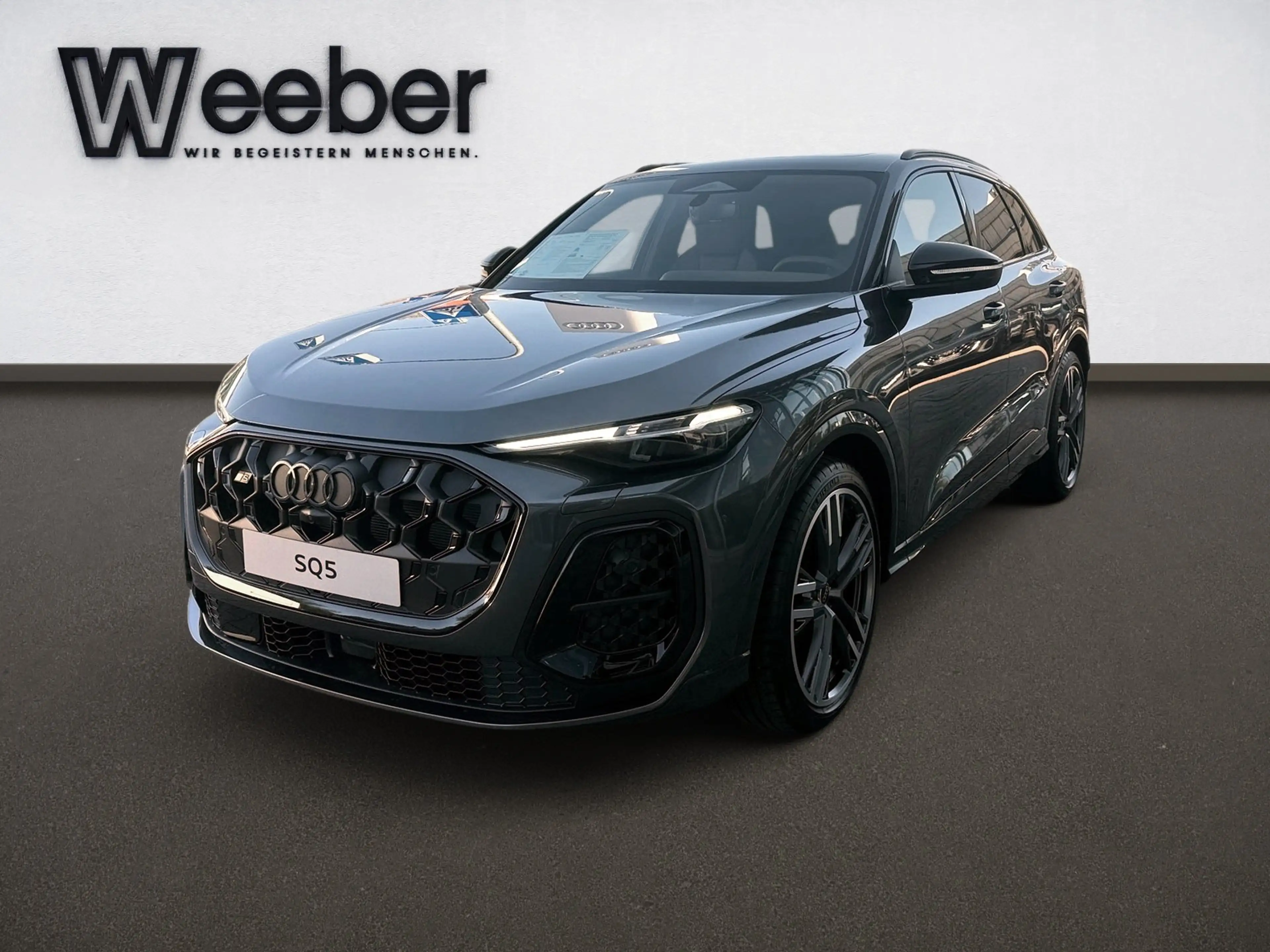 Audi SQ5 SUV TFSI quattro S-Tronic HeadUp Panodach AHK B&O — photo 2
