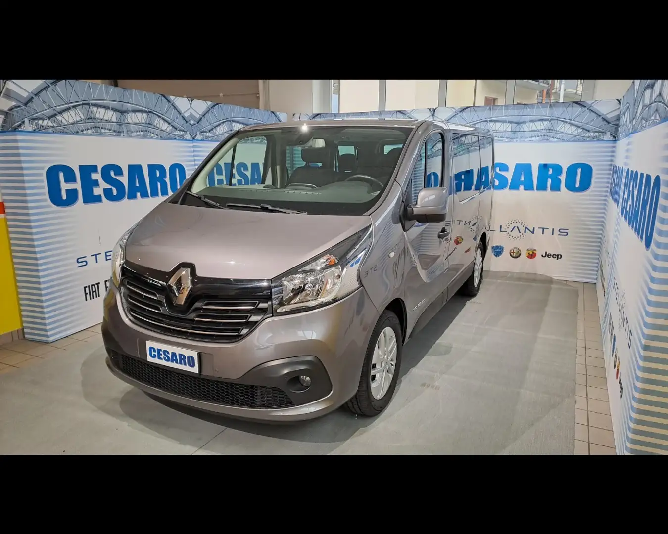 Renault Trafic passenger T27 1.6 dci 145cv L1H1 Intens(Priv.) S&S Сірий - 2