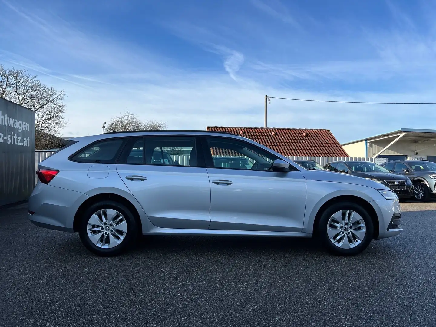 Skoda Octavia Combi 2,0 TDI Ambition | NAVI Silber - 2