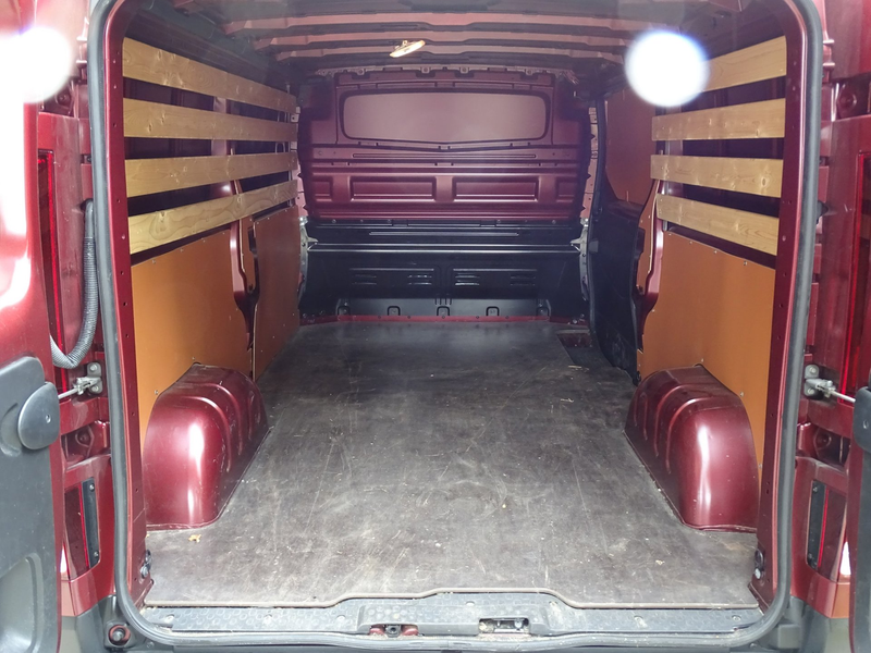 Renault Trafic 2.0 dCi 130 T30 L2H1 Work Edition|Trekhaak|Leder|N — photo 7